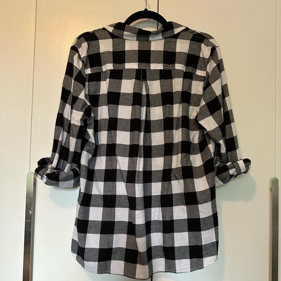Black and white plaid Tommy Hilfiger 3/4 sleeve shirt. New with tags size large - Picture 6 of 7